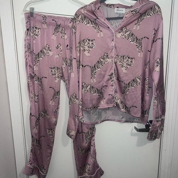 AVERIE DALIA TWO-PIECE SET L - Picture 4 of 7